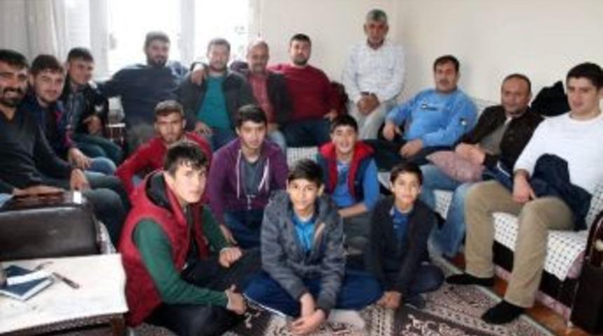 G&uuml;reş&ccedil;iler Enerji Ve Moral Depoluyor