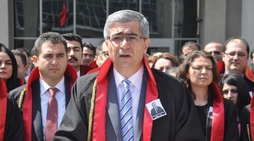 Şehit Savcıya Saldırı, G&ouml;rev Yaptığı Adliyede Kınandı