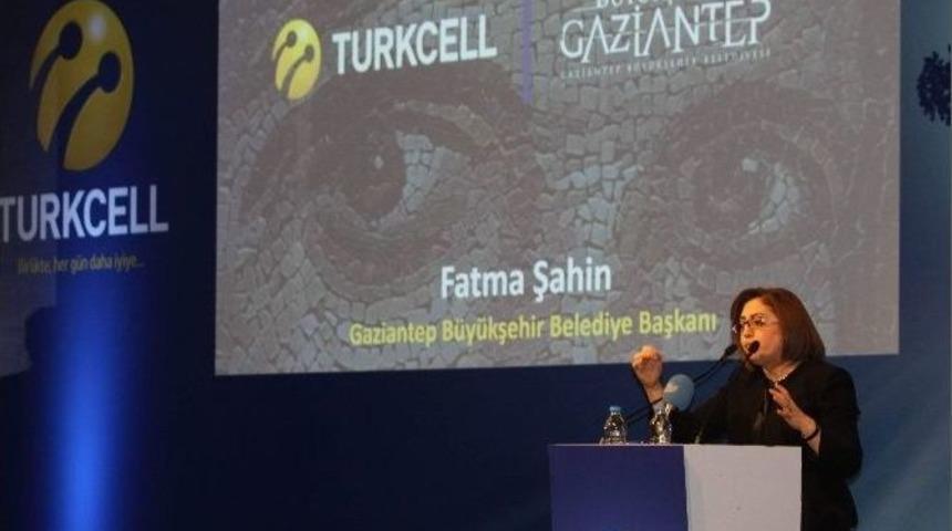 Fatma Şahin, Elektrik Kesintilerini Değerlendirdi