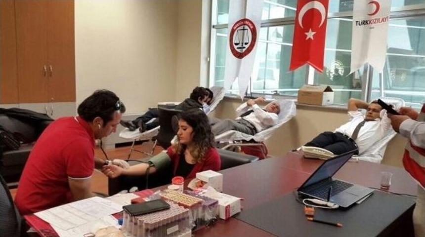Mersin Avukatlardan Kan Bağışı