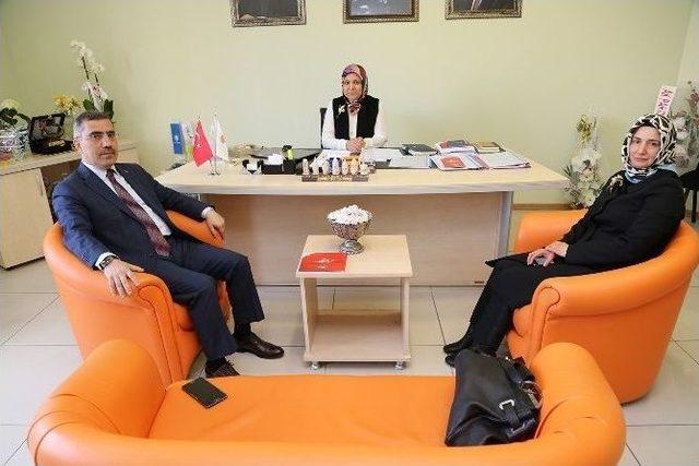 &Ccedil;elikcan&rsquo;dan Ak Parti Kadın Ve Gen&ccedil;lik Kollarına Ziyaret 1