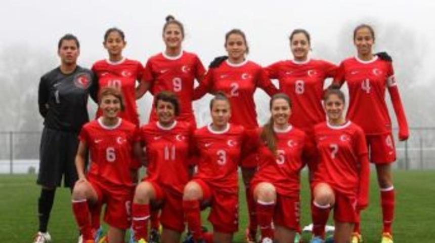 U17 Kadın Milli Futbol Takımı Adana'da Kampa Girecek