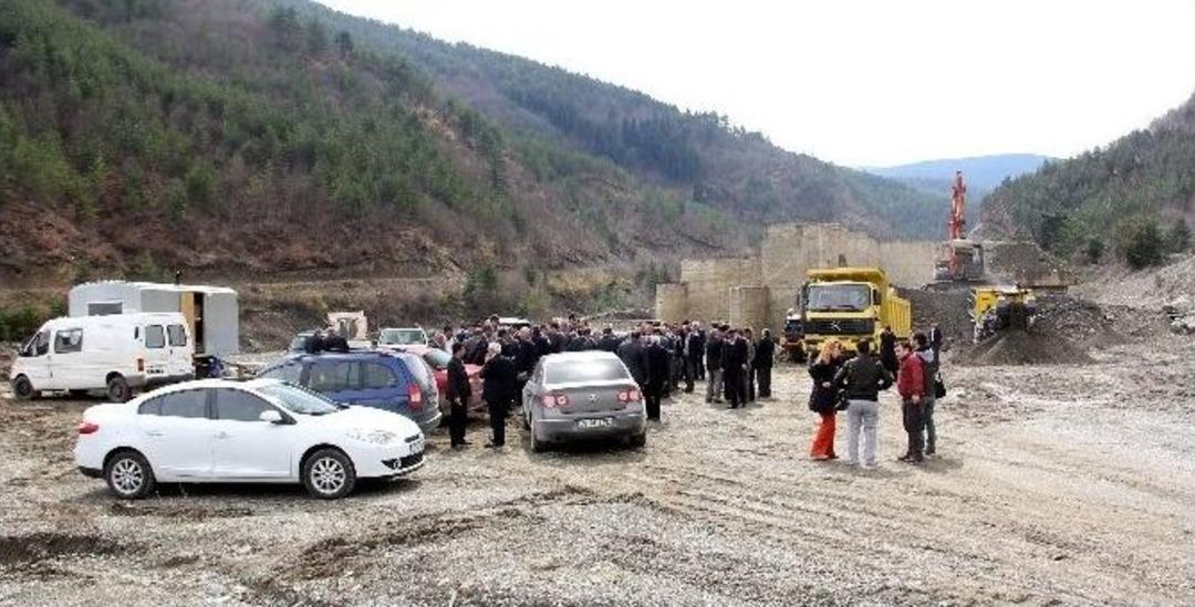 Vali G&uuml;naydın, Konkas&ouml;r Makinesini &Ccedil;alıştırdı