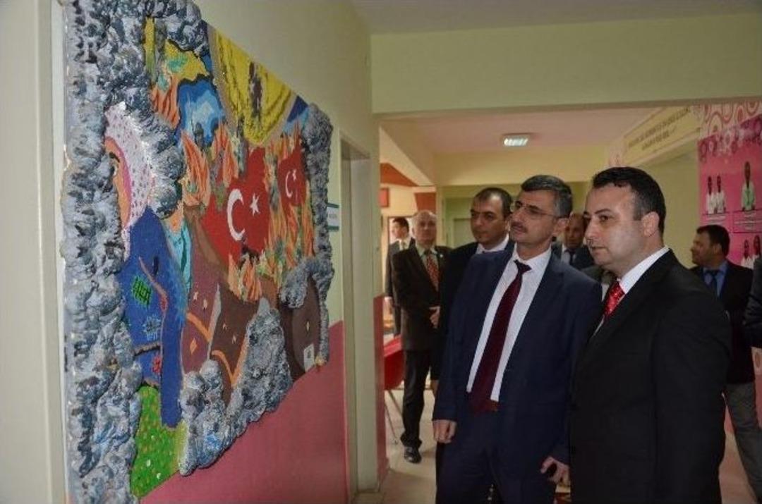 Vali Bektaş&rsquo;tan Bilim Ve Sanat Merkezine Ziyaret