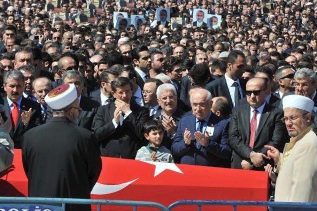 Şehit Savcı Kiraz Için Eyüp Sultan Camisi'nde Cenaze Töreni