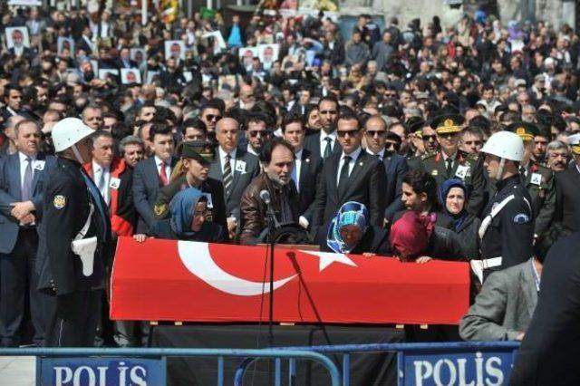 Şehit Savcı Kiraz Için Eyüp Sultan Camisi'nde Cenaze Töreni