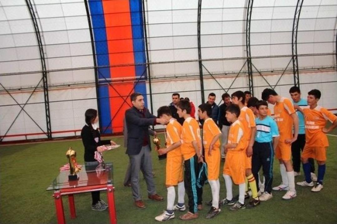 Bulanık&rsquo;ta Ortaokullar Arası Futbol Turnuvası