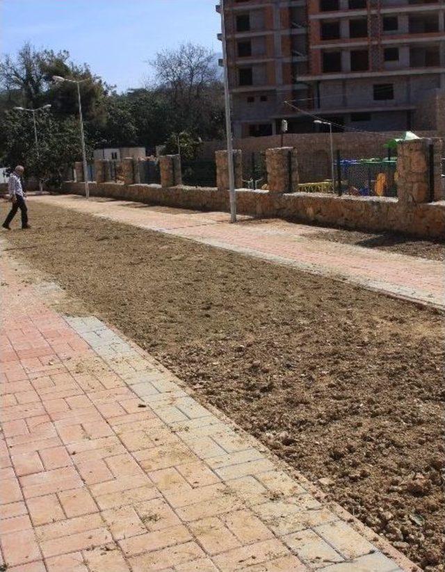 Alanya’da Mahallelere Yeni Parklar Kazandırılıyor