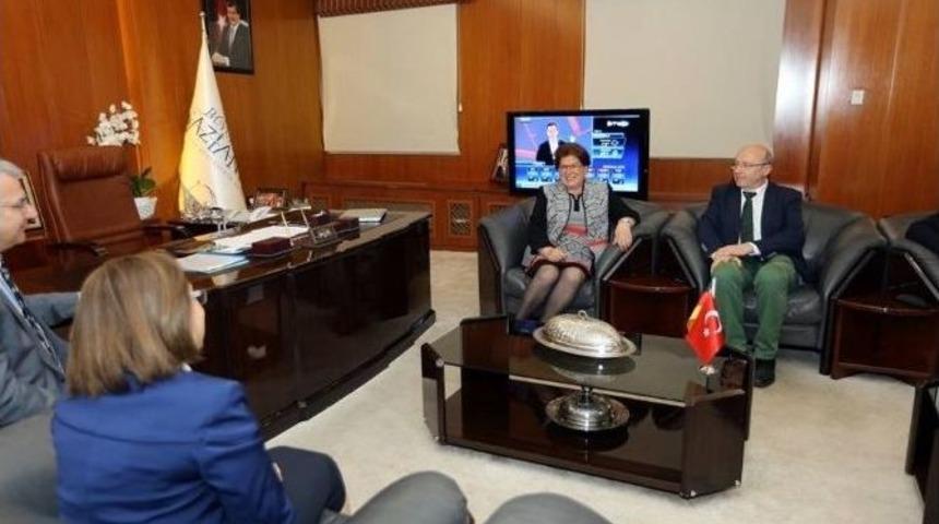 Almanya Bavyera Eyaleti Meclis Başkanı Stamm&rsquo;dan Şahin&rsquo;e Ziyaret