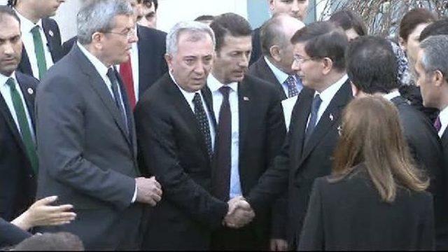 Başbakan Davutoğlu ndan Savcı Kiraz ın Ailesine Taziye Ziyareti 3