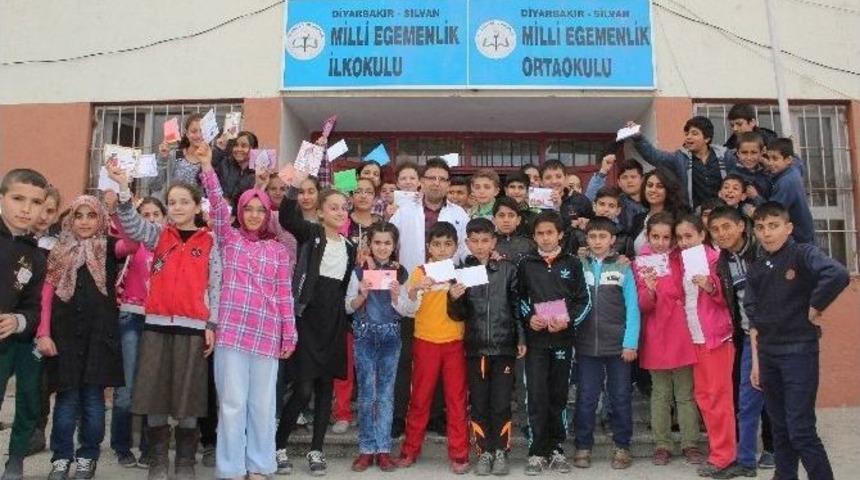 &Ouml;nyargıları Mektuplarla Yıkıyorlar