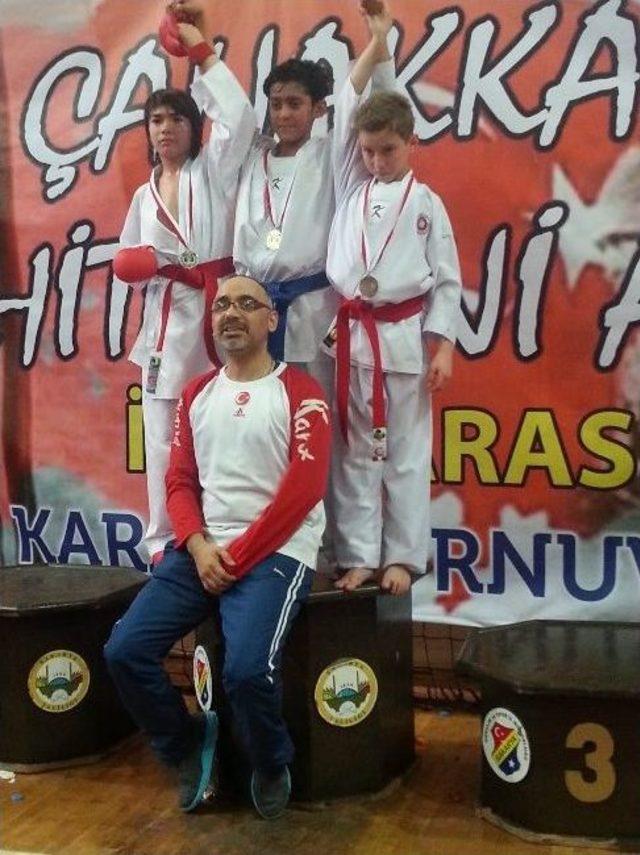 Levent Kardeşler Karate De Başarıya Doymuyor