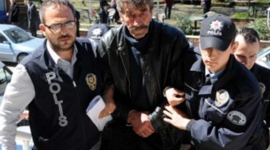 Oğlunun Arkadaşını Bı&ccedil;aklayarak &Ouml;ld&uuml;rd&uuml; (2)