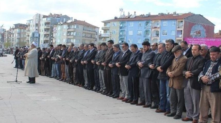 Savcı Kiraz İ&ccedil;in Gıyabi Cenaze Namazı