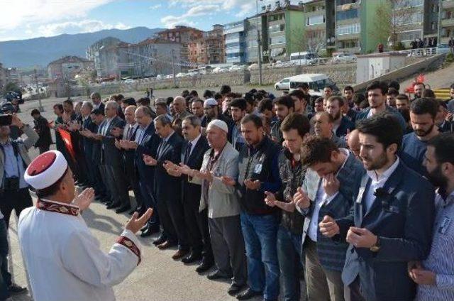 Karab&uuml;k te, Şehit Savcı I&ccedil;in Gıyabi Cenaze Namazı 2