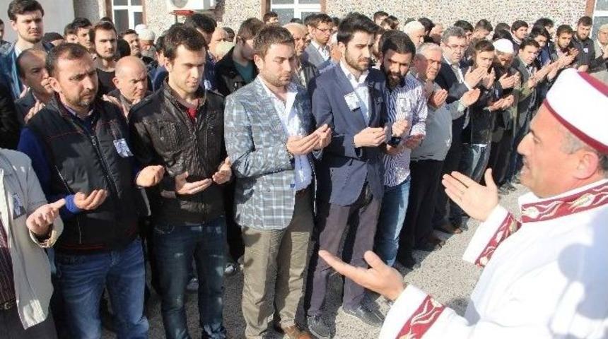 Savcı Mehmet Selim Kiraz İ&ccedil;in Gıyabi Cenaze Namazı Kılındı
