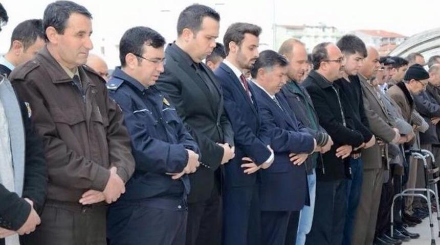Şehit Cumhuriyet Savcısı Kiraz İ&ccedil;in Sarıkaya İl&ccedil;esinde Gıyabi Cenaze Namazı Kılındı