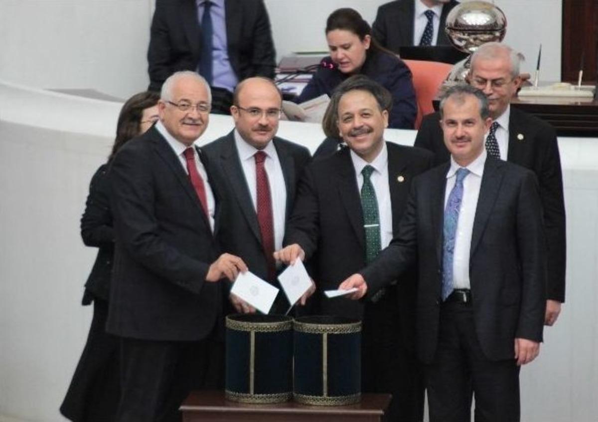 Chp&rsquo;nin Eski Bakan Ala Hakkında Verdiği &Ouml;nerge Reddedildi