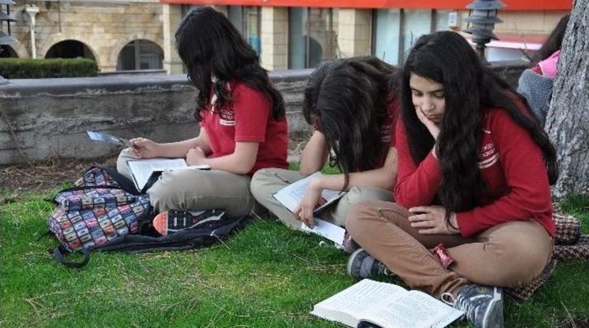 Kitap Okuma Etkinliği D&uuml;zenlendi