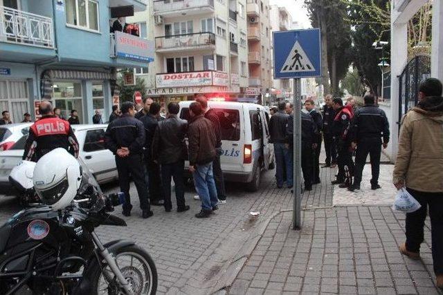 Aydın&rsquo;da G&ouml;r&uuml;nmez Kaza Kavgası 1