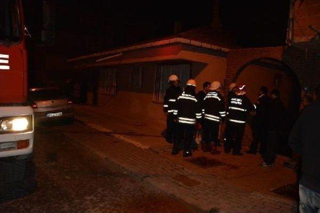 Çayırova'da Yangın: Dimandan Zehirlenen 1 Kişi Öldü