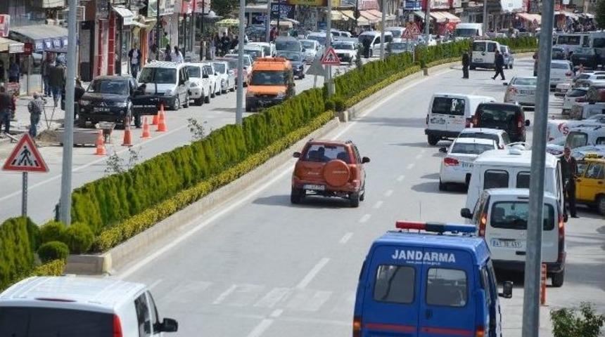 Boz&uuml;y&uuml;k&rsquo;te &Uuml;cretli Otopark Uygulaması Başlıyor