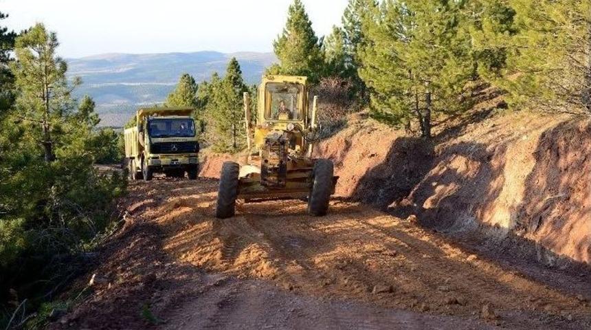 Yeni Bağlanan İl&ccedil;e Ve Mahalle Yolları İ&ccedil;in 190 Milyon Lira