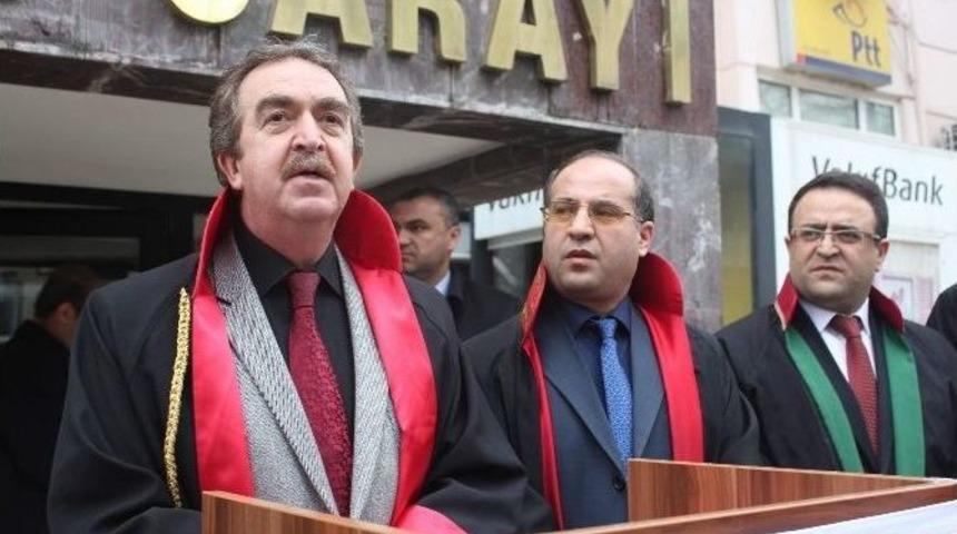 Gebze Adliyesi&rsquo;nde Savcı Kiraz İ&ccedil;in Basın A&ccedil;ıklaması