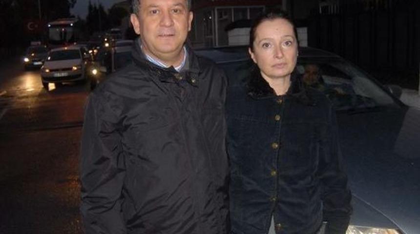 &Uuml;st&uuml;ste Gelen Davalar Ve Cezalardan Sonra, O Albaya Seri Beraat