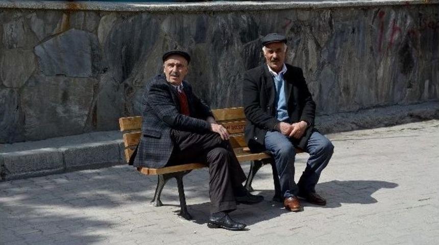 Kaldırılan Banklar Yeniden Kuruldu