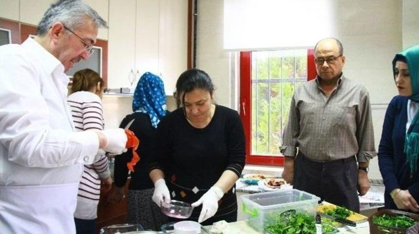 Denizli&rsquo;de Aş&ccedil;ılık Kursu İlk Mezunlarını Verdi