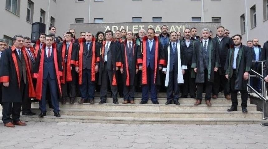 Şehit Savcı Kiraz Sivas&rsquo;ta Anıldı