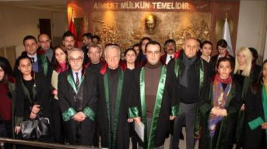 Zonguldak'ta Avukatlar Tepkili