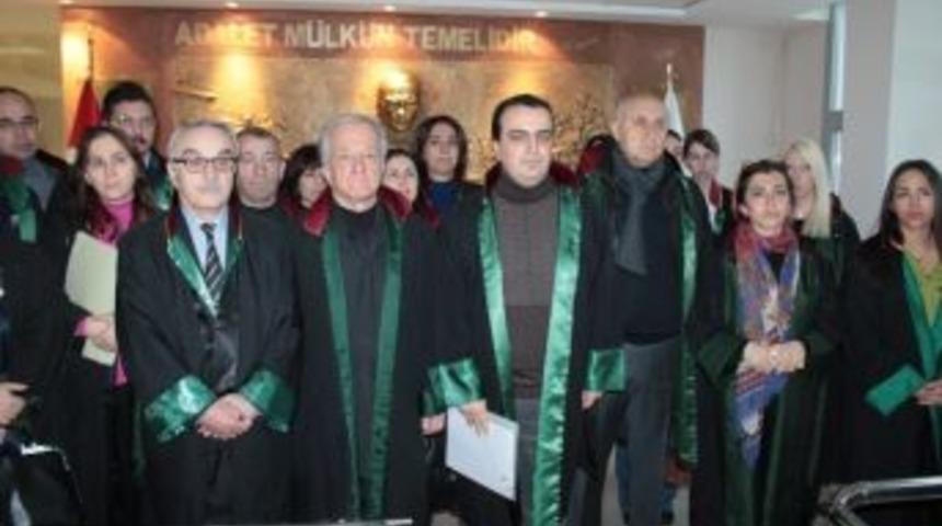 Avukatlardan Ter&ouml;re Tepki