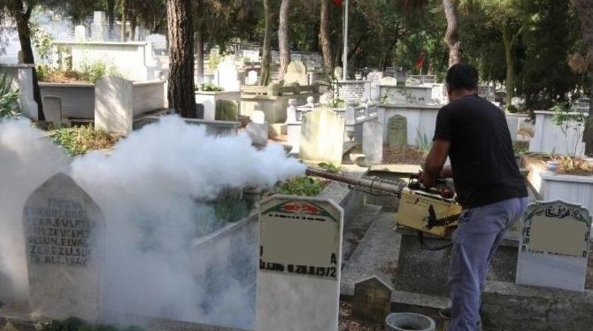 Edirne&rsquo;de Mezarlıklar İla&ccedil;lanıyor