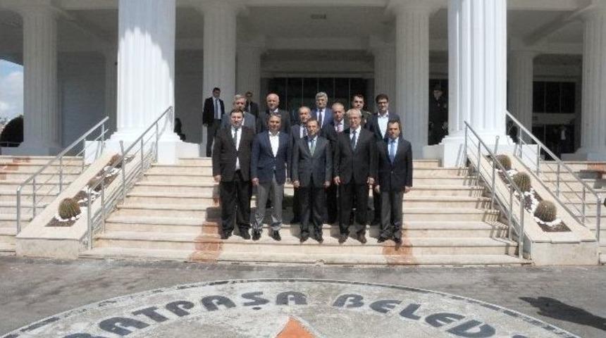 Vali T&uuml;rker&rsquo;den Muratpaşa Kaymakamlığı İle Muratpaşa Belediye Başkanlığına Ziyaret