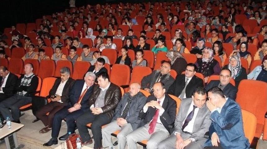 &Ouml;ğrencilerden Kutlu Doğum Programı