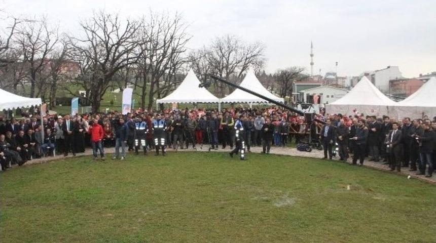 &Ccedil;anakkale Şehitlerine Yazılan Mektuplar, Balonlarla G&ouml;ky&uuml;z&uuml;ne Bırakıldı