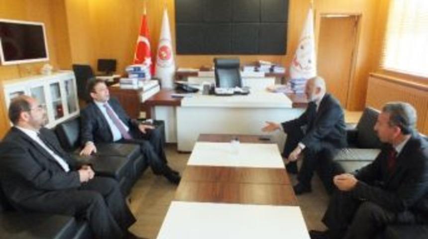 M&uuml;ft&uuml; Arvas&rsquo;tan Başsavcı D&uuml;zg&uuml;n&rsquo;e Ziyaret