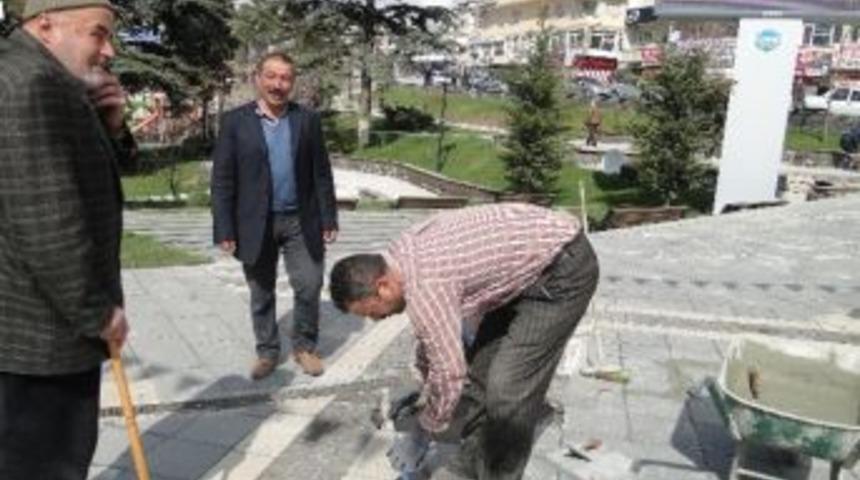 Develi Belediyesi&rsquo;nden Meydan D&uuml;zenlemesi