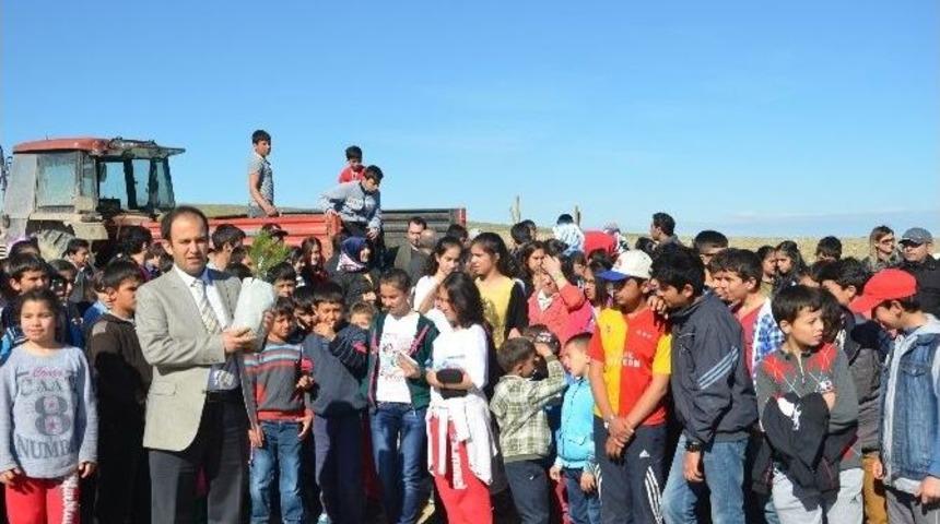 Ereğli&rsquo;de Bin Fidan Toprakla Buluşturuldu