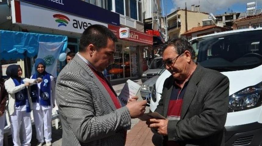 Demirci Toplum Sağlığı Merkezi&rsquo;nden Otizm Standı