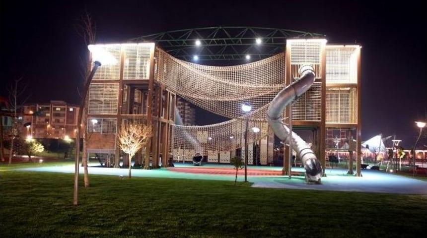 Atat&uuml;rk Kent Parkı&rsquo;na Festival Tadında A&ccedil;ılış