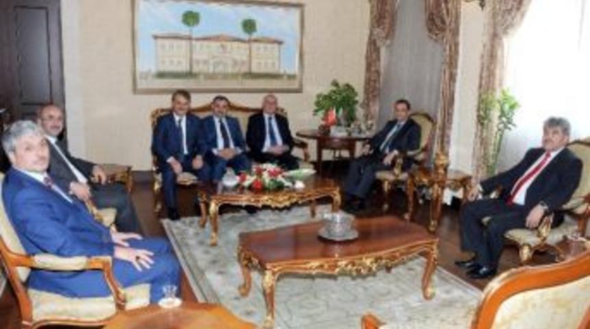 Kayserili Belediye Başkanlarından Vali Türker’e Ziyaret