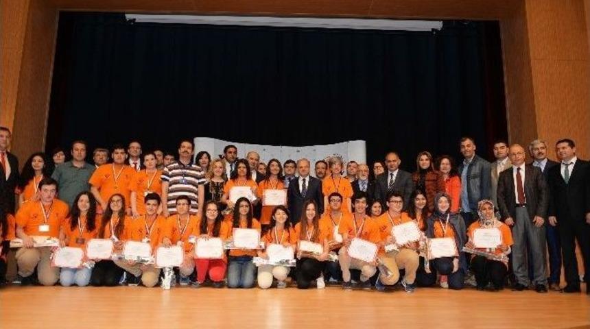 Orta&ouml;ğretim &Ouml;ğrencilerinin Projeleri &Ouml;d&uuml;llendirildi