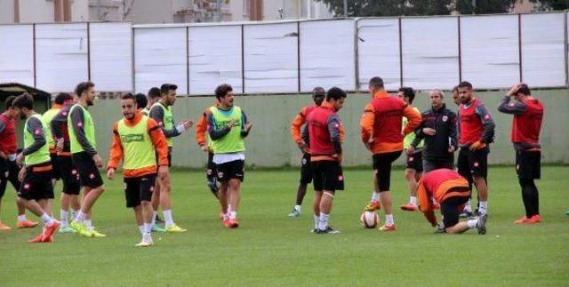 Adanaspor'da, Denizlispor Maçı Hazırlıkları Sürüyor