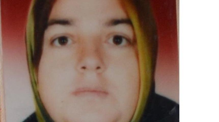 Bebeğini &Ccedil;&ouml;pe Atan Anne Tutuklandı