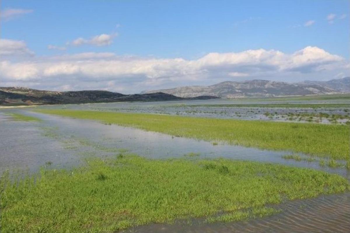 Barajdan Taşan Sular Kestel Ovası&rsquo;nı G&ouml;le &Ccedil;evirdi