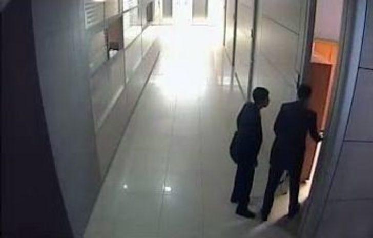 Savcıyı Şehit Eden Teröristlerin Adliye İçindeki Görüntüleri Ortaya Çıktı G2