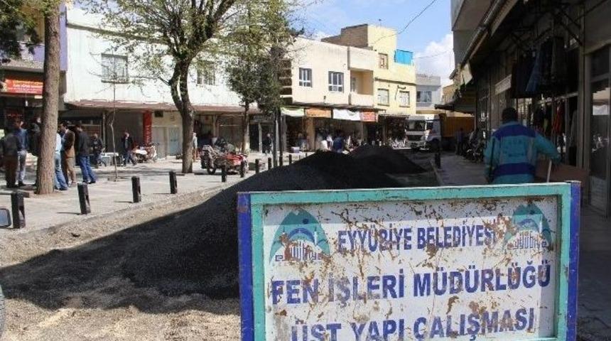 Eyy&uuml;biye Belediyesi Yol Beykapısı Caddesine Neşter Vurdu